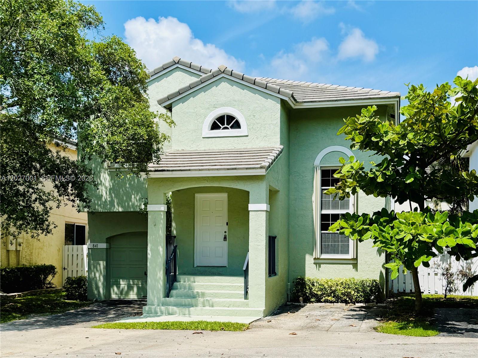 841 NW 98th Ave, Plantation FL 33324