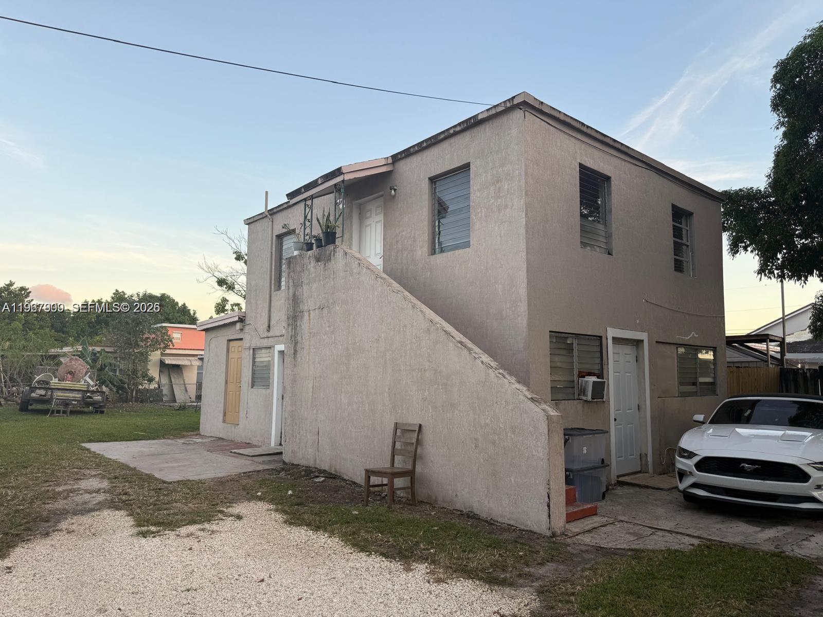 3090 NW 33rd St, Miami FL 33142