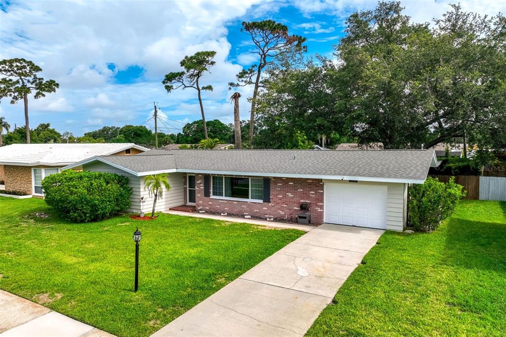 1636 LEISURE DRIVE