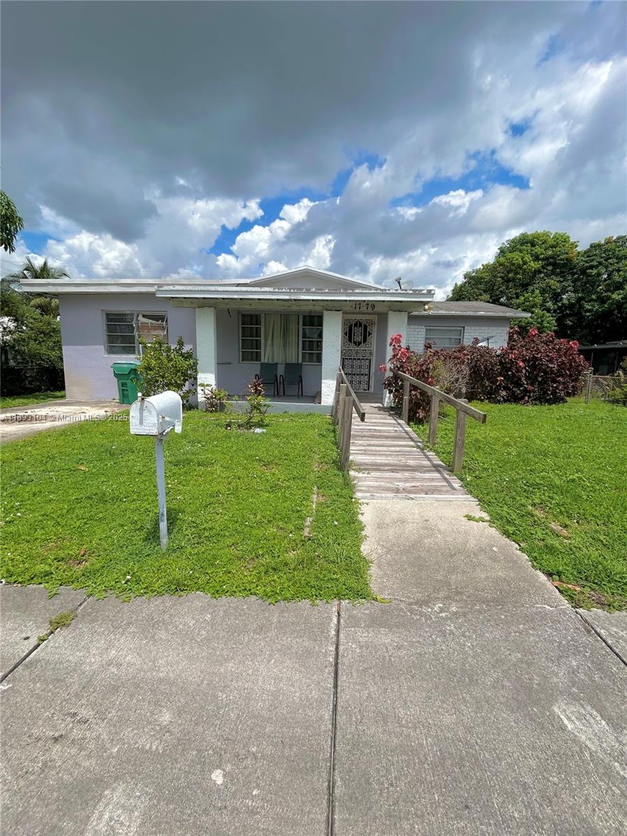 1779 NW 90th St, Miami FL 33147