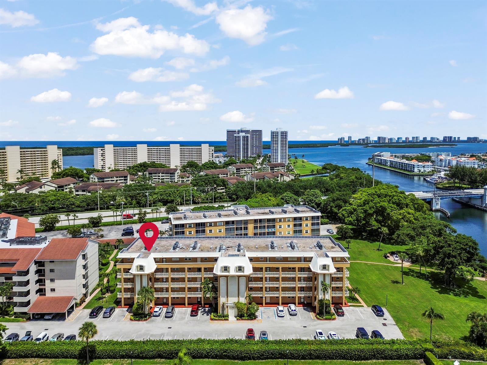 An aerial view shows a multi-story apartment building with a red location pin — 308 Golfview Road # 101, North Palm Beach FL 33408, NORTH PALM BEACH, FL