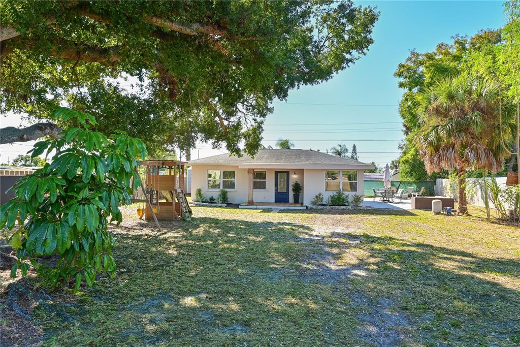 1712 63RD AVENUE W