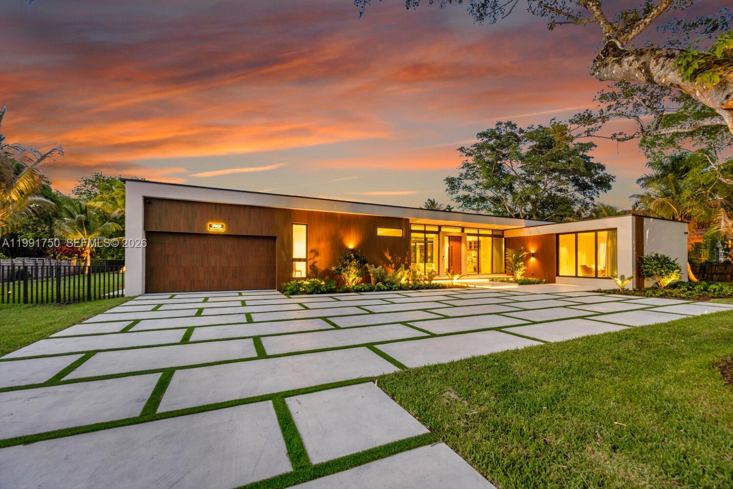 7901 SW 120th St, Pinecrest FL 33156