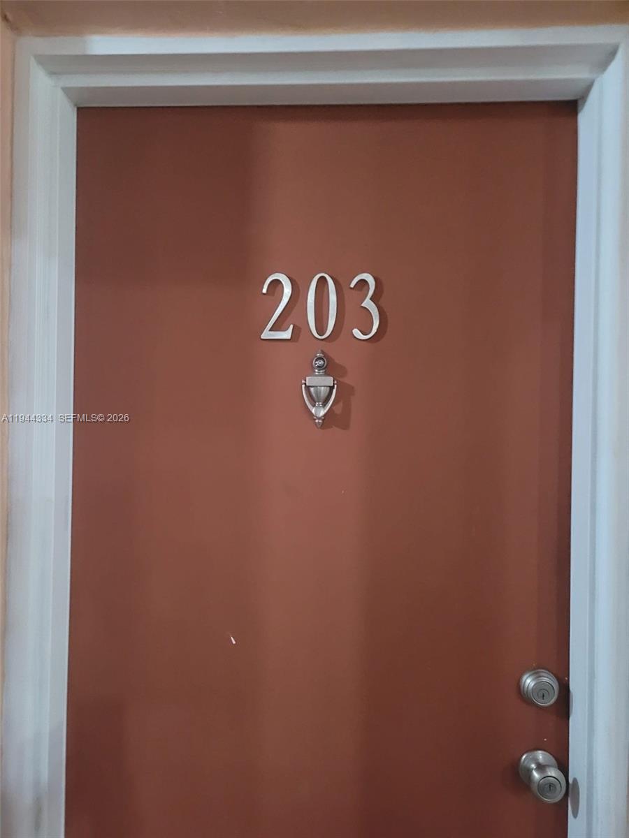 5350 W 21st Ct # 203, Hialeah FL 33016