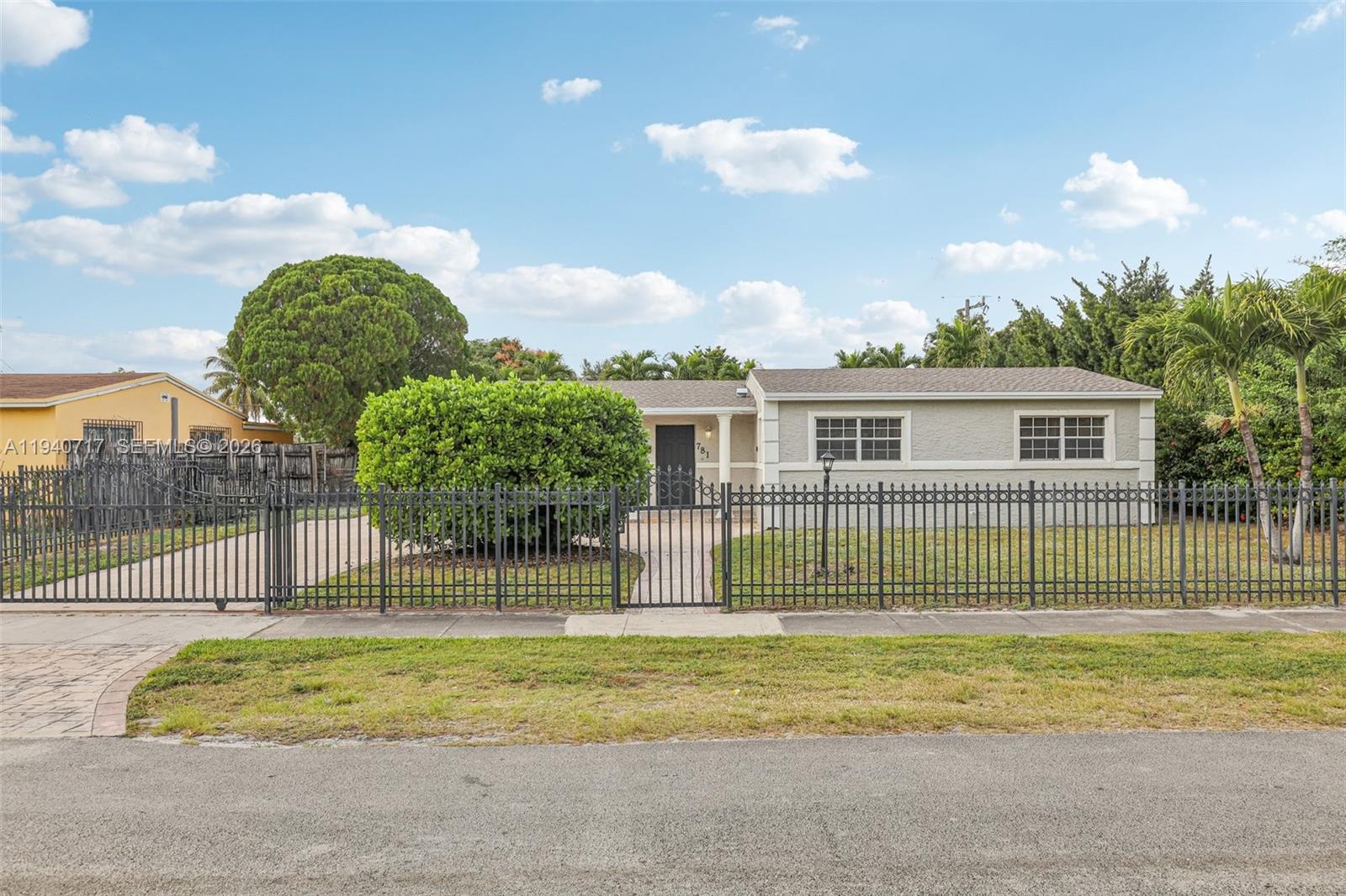 781 NW 183rd Dr, Miami Gardens FL 33169