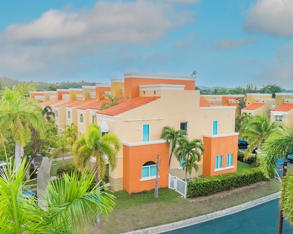 90 CANDELERO DR UNIT 84