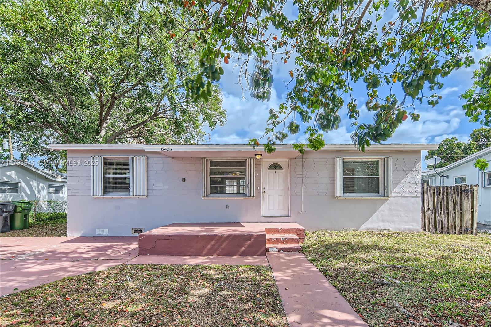 6437 Custer St, Hollywood FL 33024
