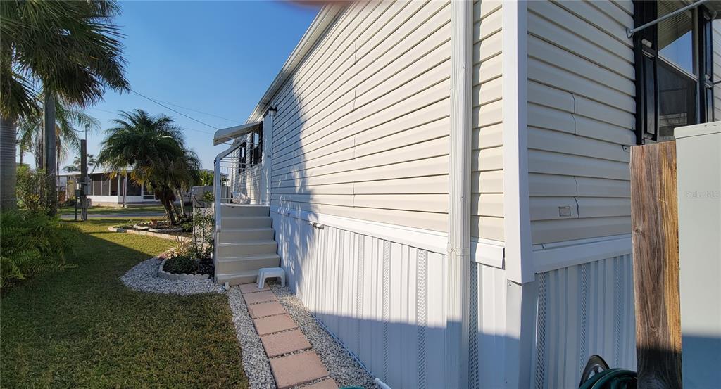 126 LAZY LAGOON DRIVE, PUNTA GORDA, FL — photo 3 of 30
