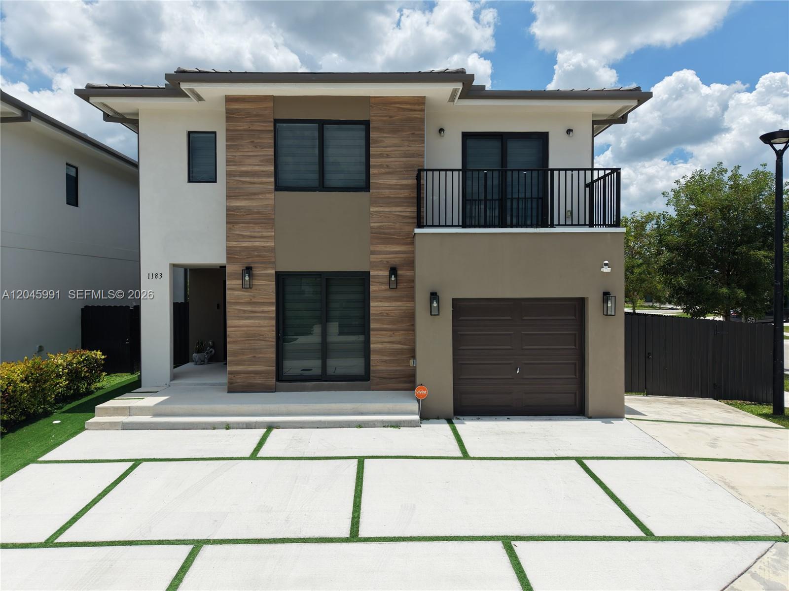 1183 NW 2nd St, Florida City FL 33034