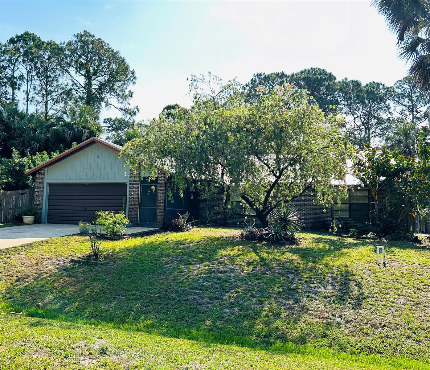 591 SW Darien Ave Avenue SW, Palm Bay FL 32908