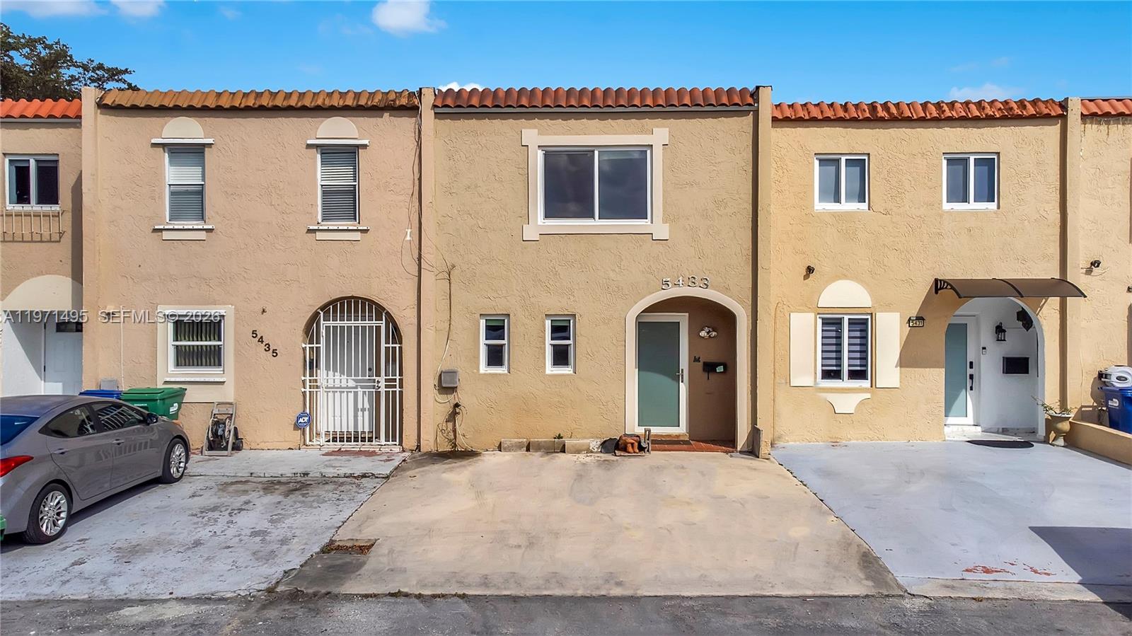 5433 NW 169th St, Miami Gardens FL 33055