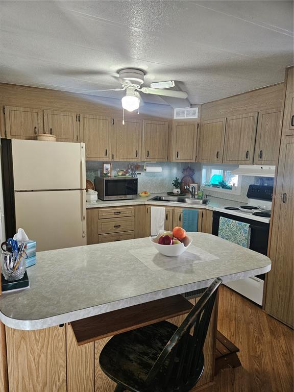5670 TEAHOUSE ROAD, VENICE, FL — photo 5 of 21
