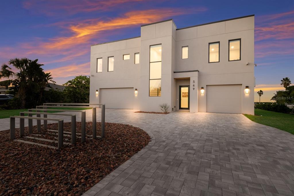 569 ROUNTREE DRIVE