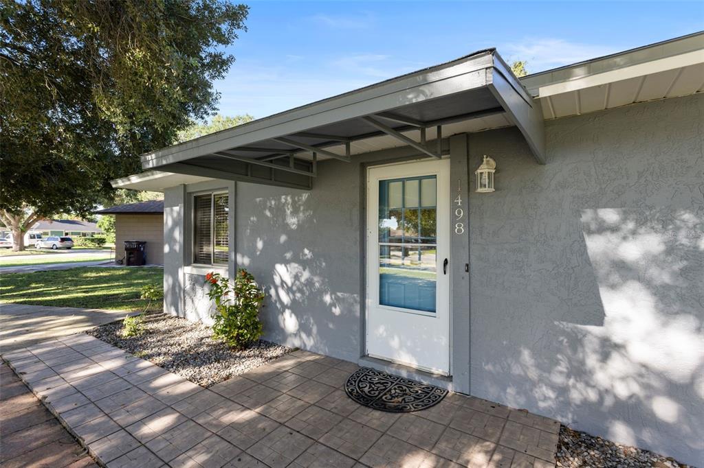 1498 HENDREN DRIVE