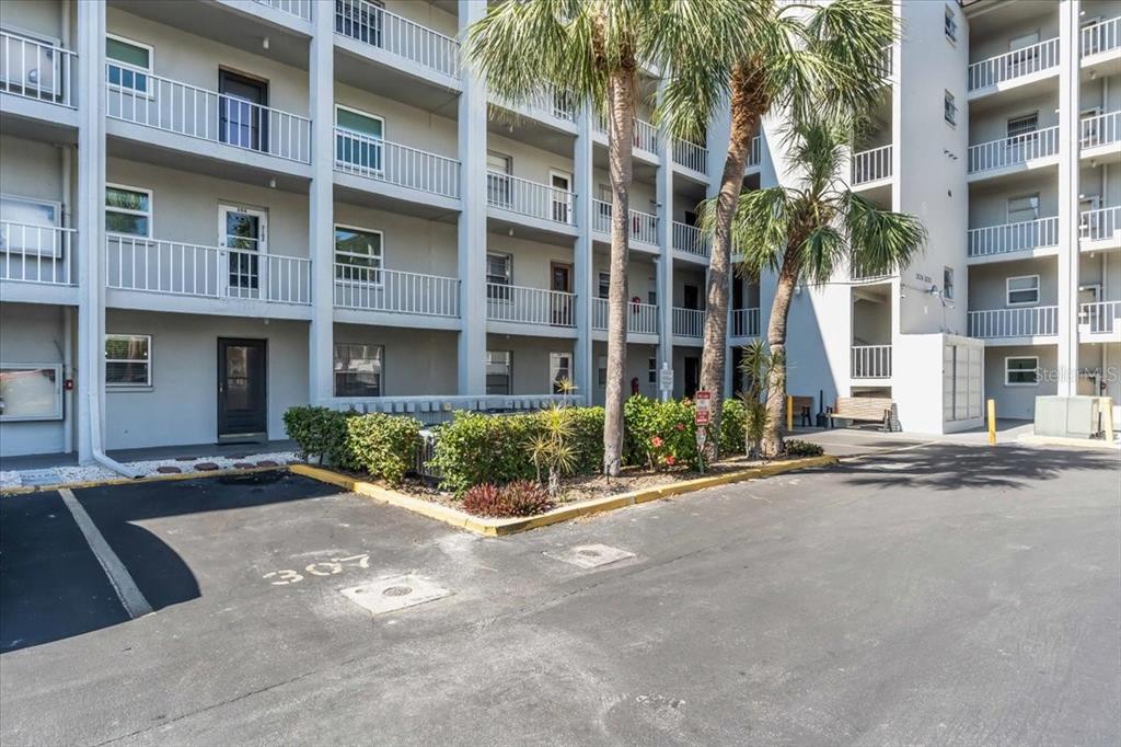 3050 LAKE BAYSHORE DRIVE UNIT O-108