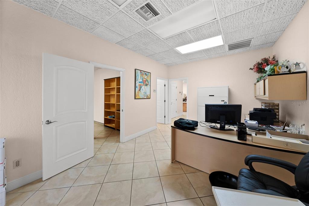 611 DRUID ROAD E UNIT 302, CLEARWATER, FL — photo 4 of 22