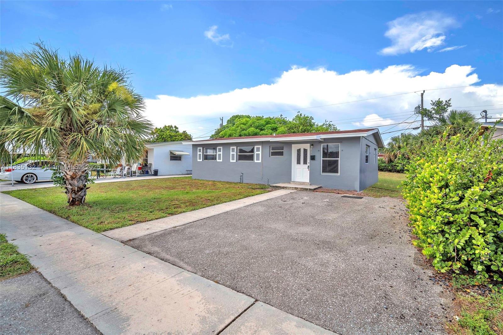 1408 9th St, West Palm Beach FL 33401