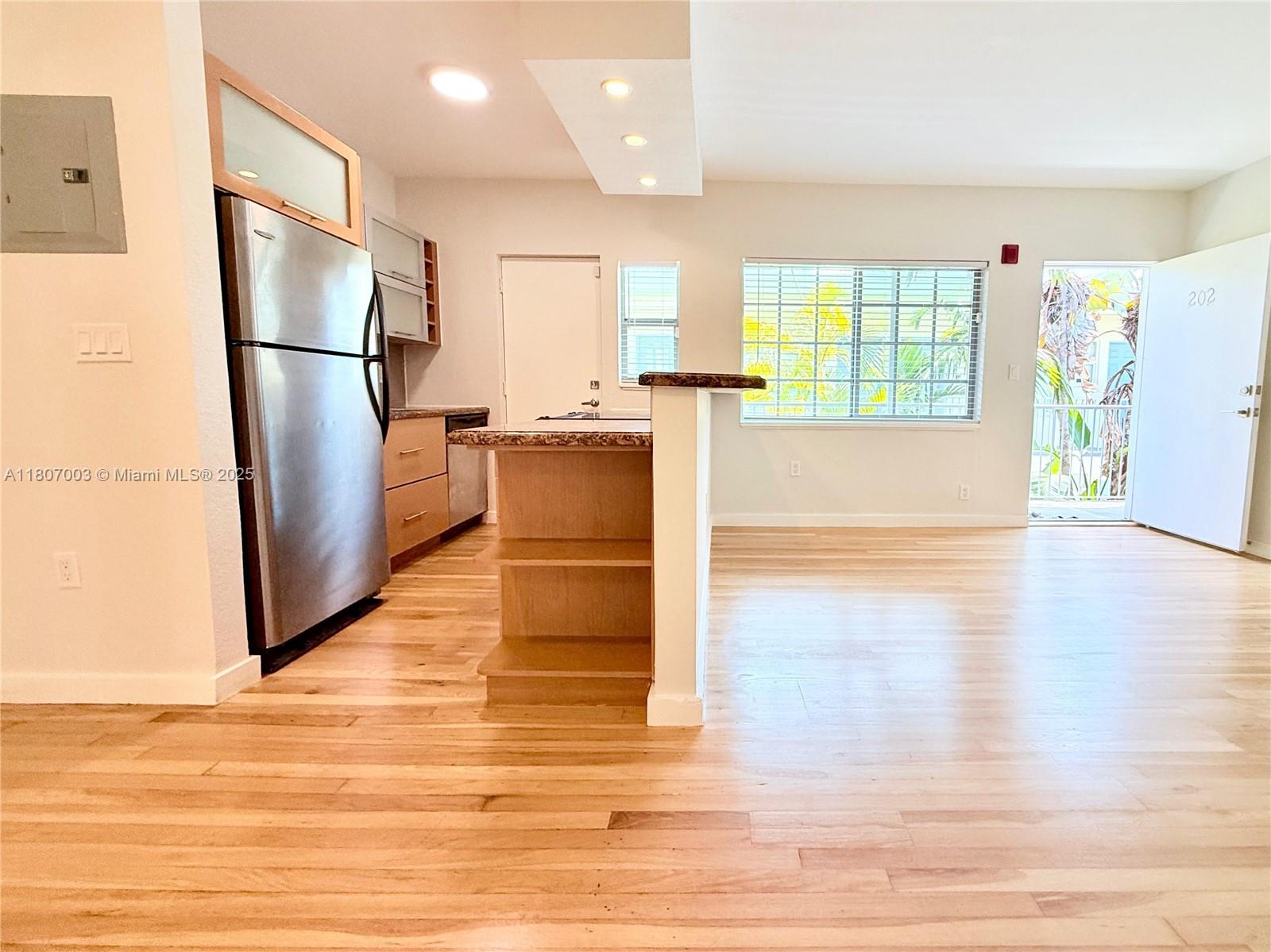 1220 Alton Rd # 202, Miami Beach FL 33139