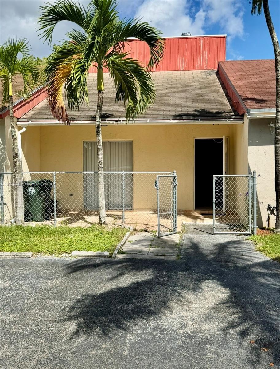 5797 S 37th St, Green Acres FL 33463
