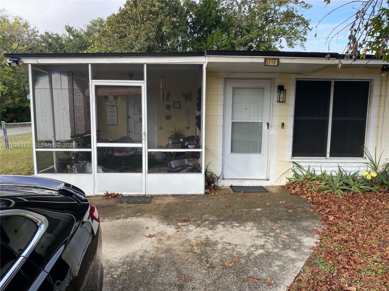 1216 Deneece Terr., Daytona FL 32117