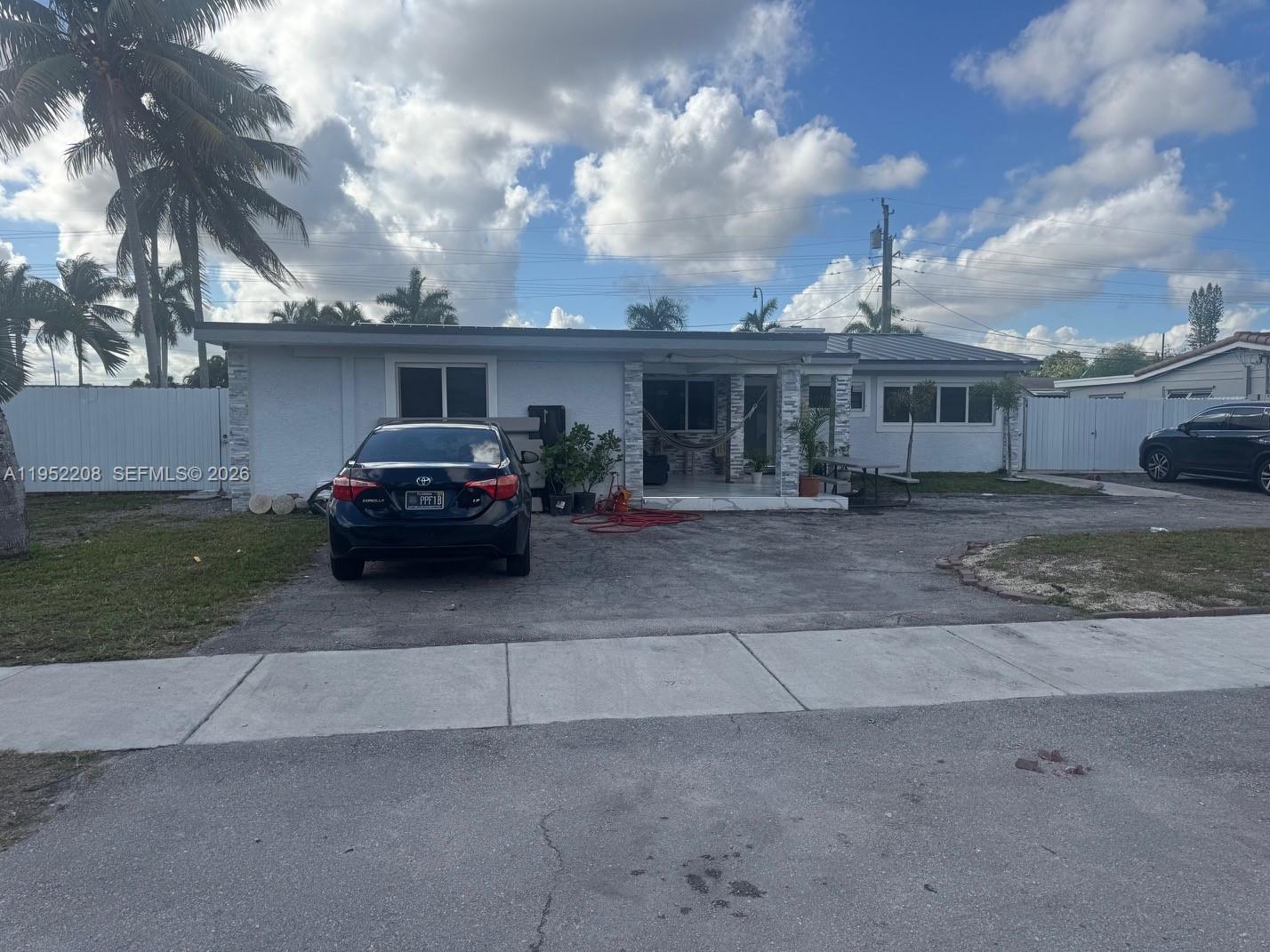 19700 NW 6th Pl, Miami Gardens FL 33169