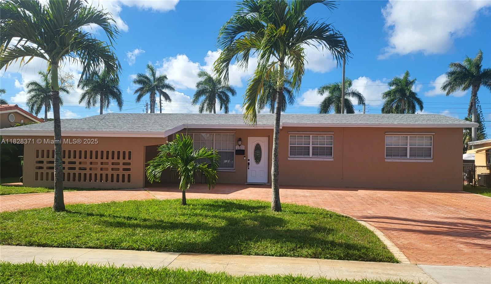 6901 SW 1st Ct, Pembroke Pines FL 33023
