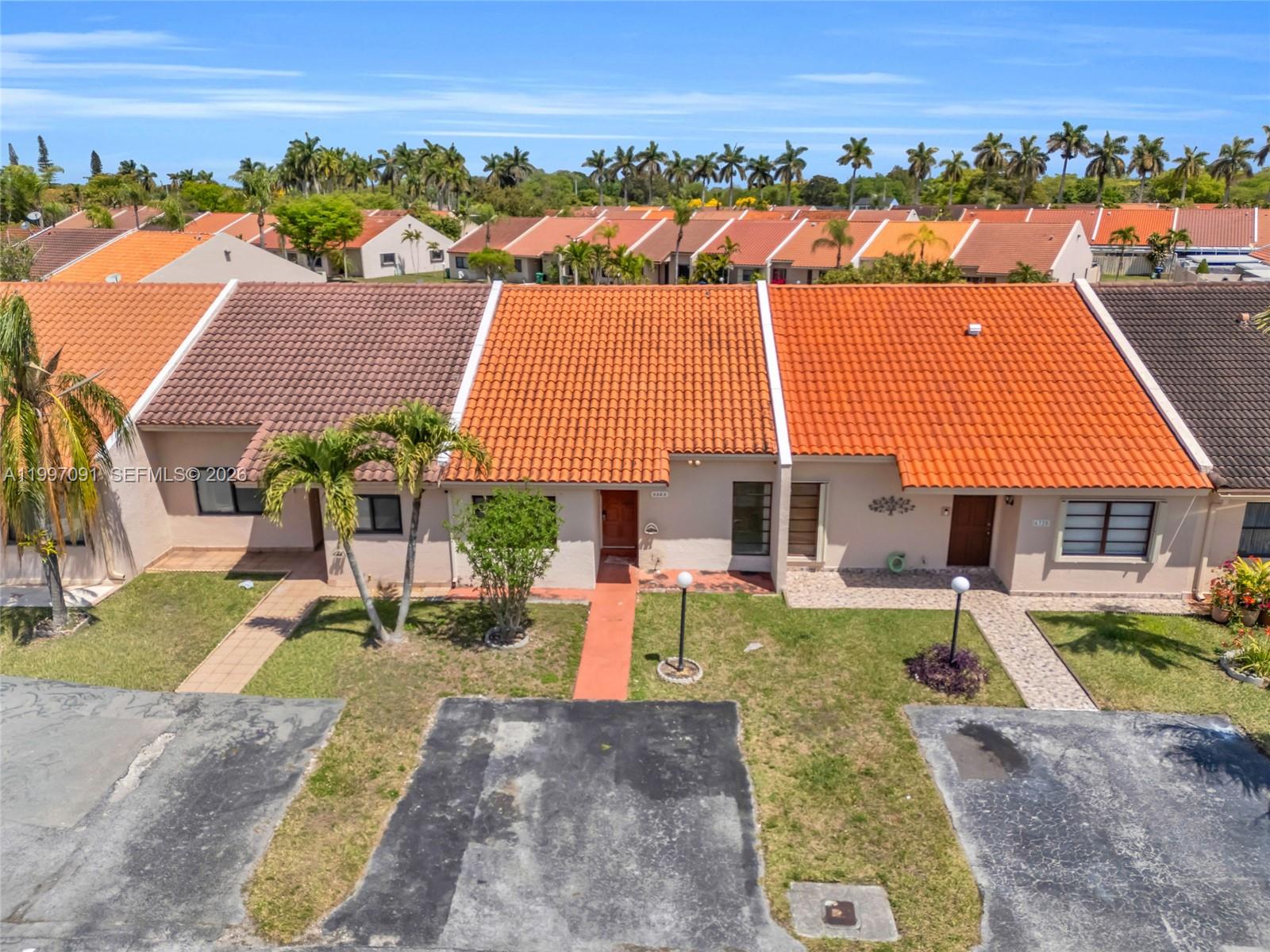 6323 SW 147th Place Cir, Miami FL 33193