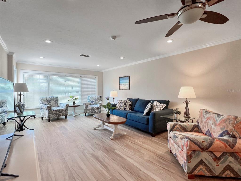 9811 HERNANDO COURT, BRADENTON, FL — photo 5 of 30