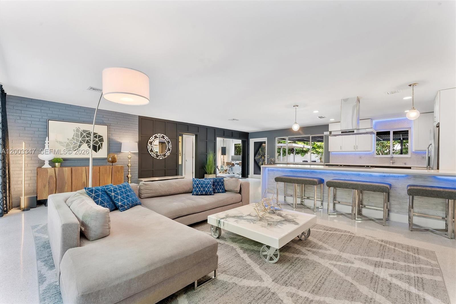 2825 NW 10th Ave, Wilton Manors FL 33311