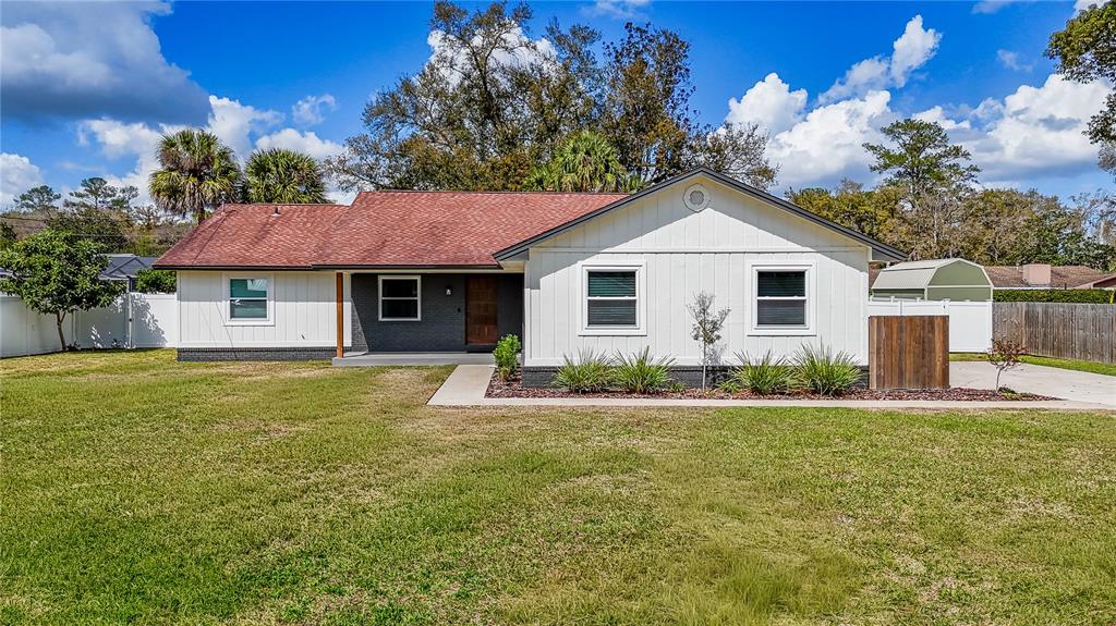 4235 SE 12TH PLACE