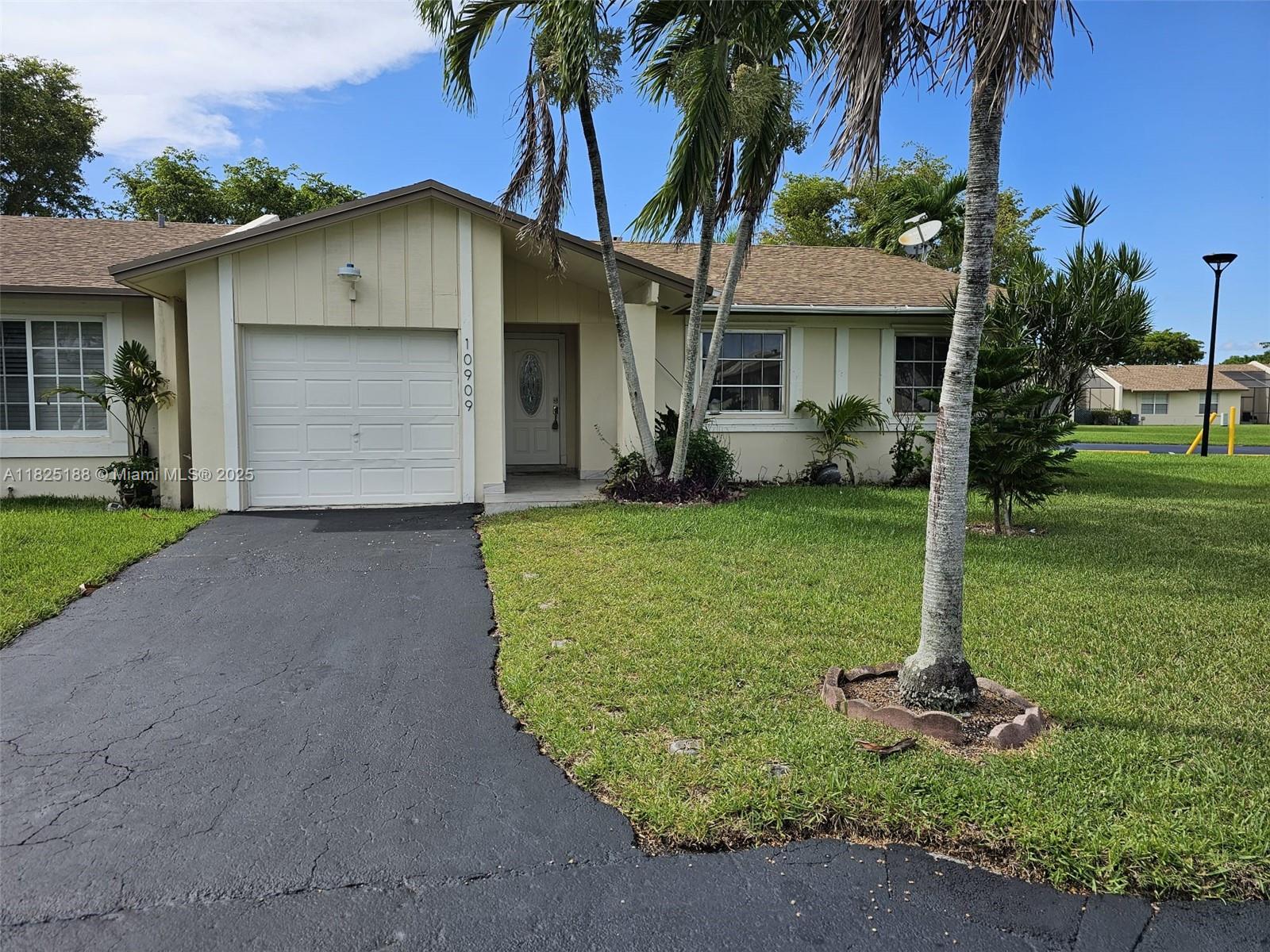 10909 SW 117th Pl, Miami FL 33186