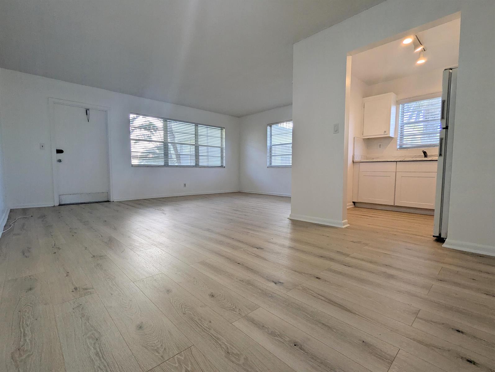353 Sheffield O, West Palm Beach FL 33417