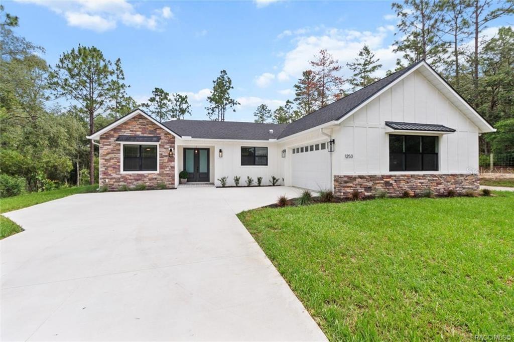 1253 E HOBART LANE