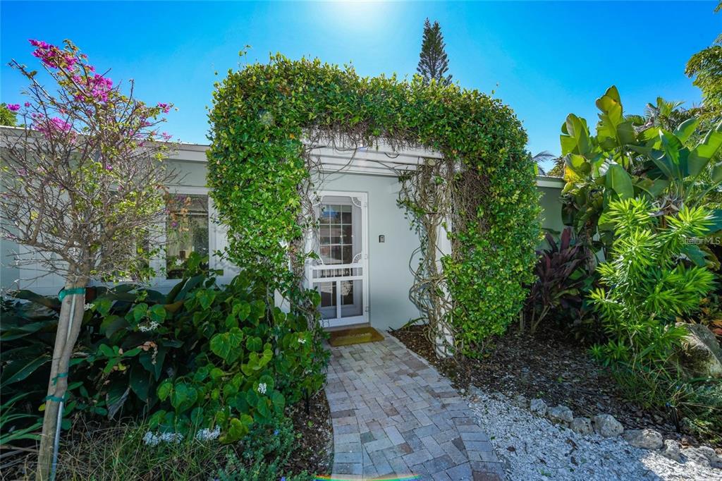207 PEACOCK LANE, HOLMES BEACH, FL — photo 2 of 30