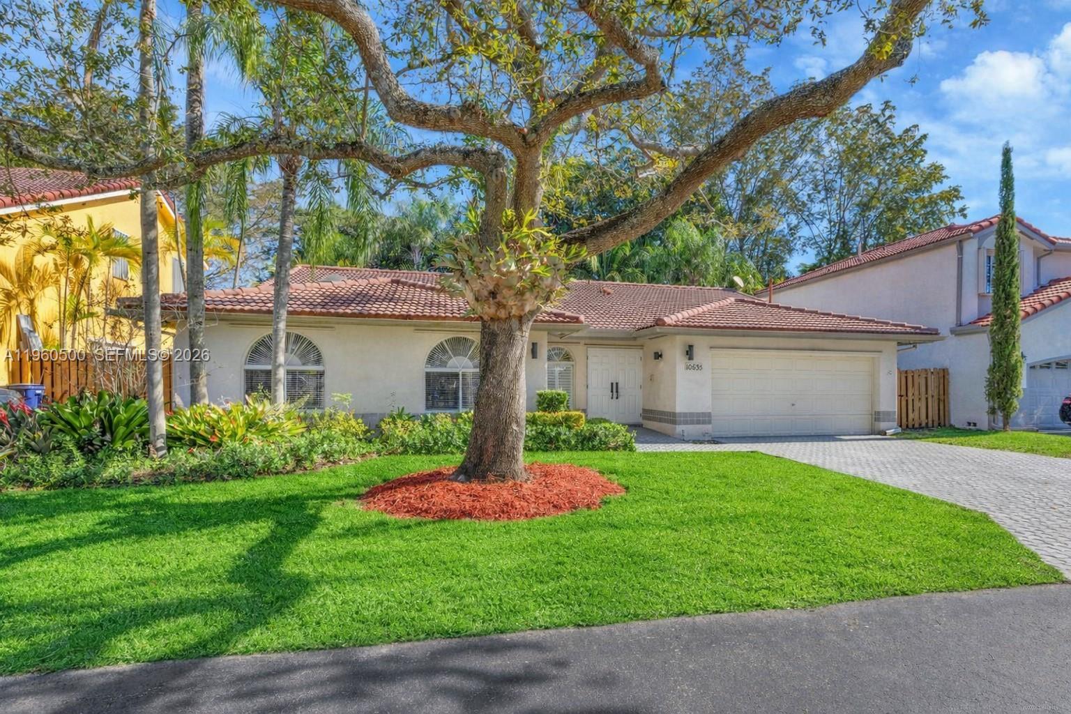 10635 SW 158th Pl, Miami FL 33196