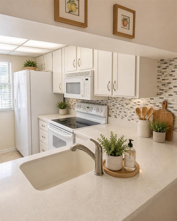 402 CERROMAR CIRCLE N UNIT 105, VENICE, FL — photo 4 of 8