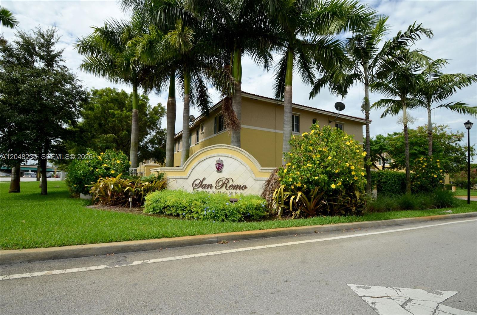 6041 SW 19 Pl, North Lauderdale FL 33068