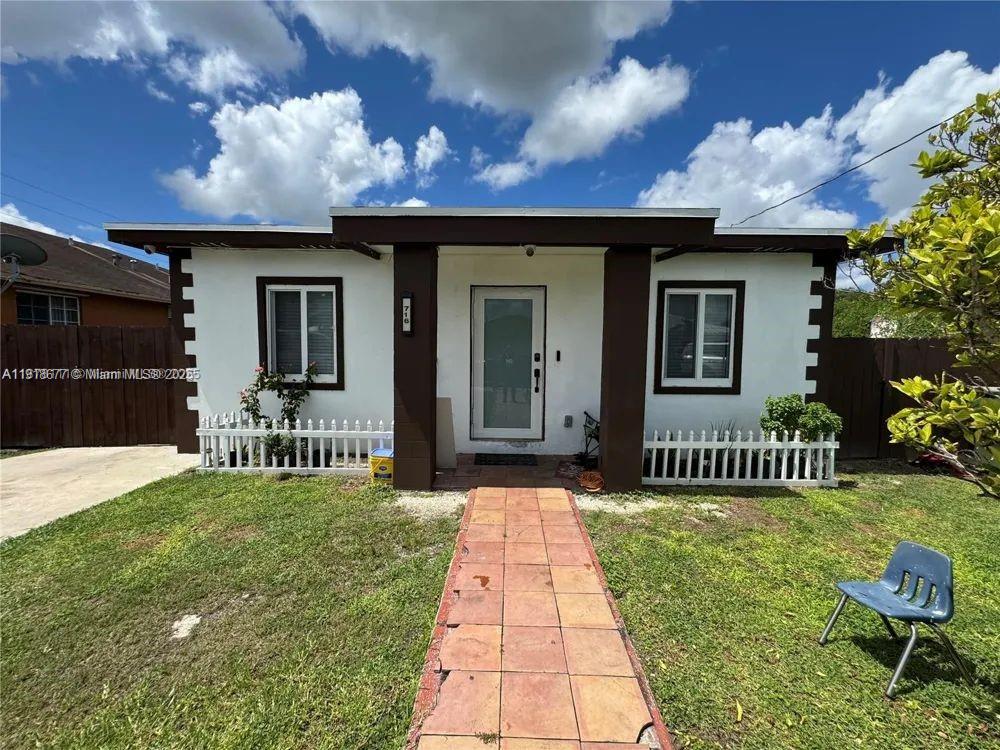 716 SW 11th Ave, Homestead FL 33030