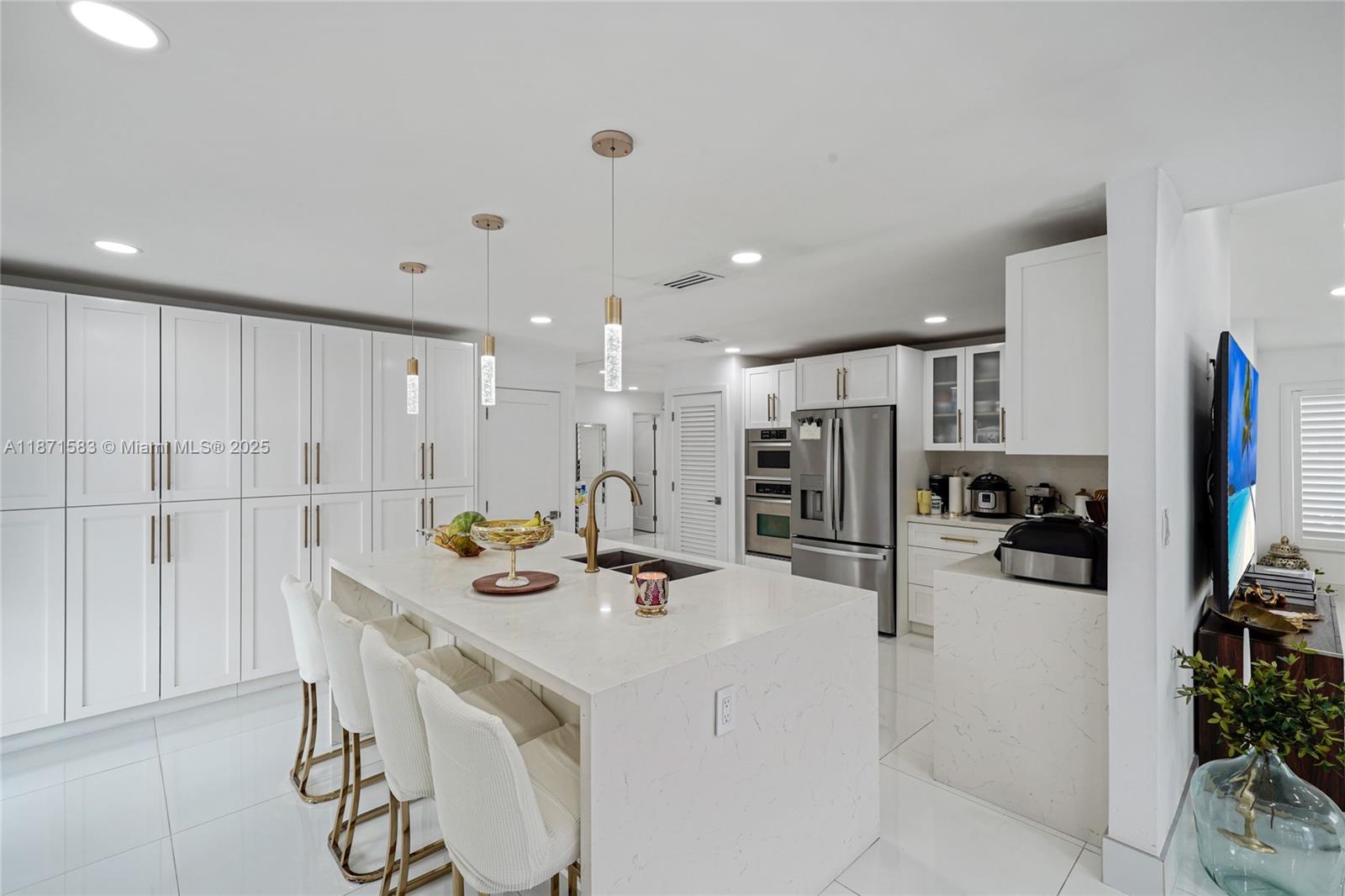 741 SW 99th Ct Cir, Miami FL 33174