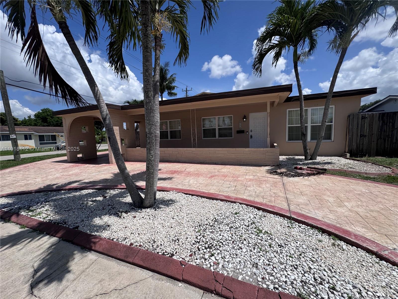 7491 Fillmore St, Hollywood FL 33024