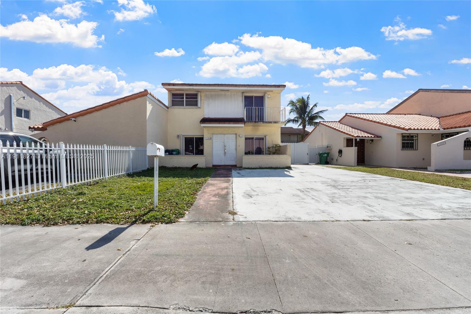 12276 SW 10th St, Miami FL 33184