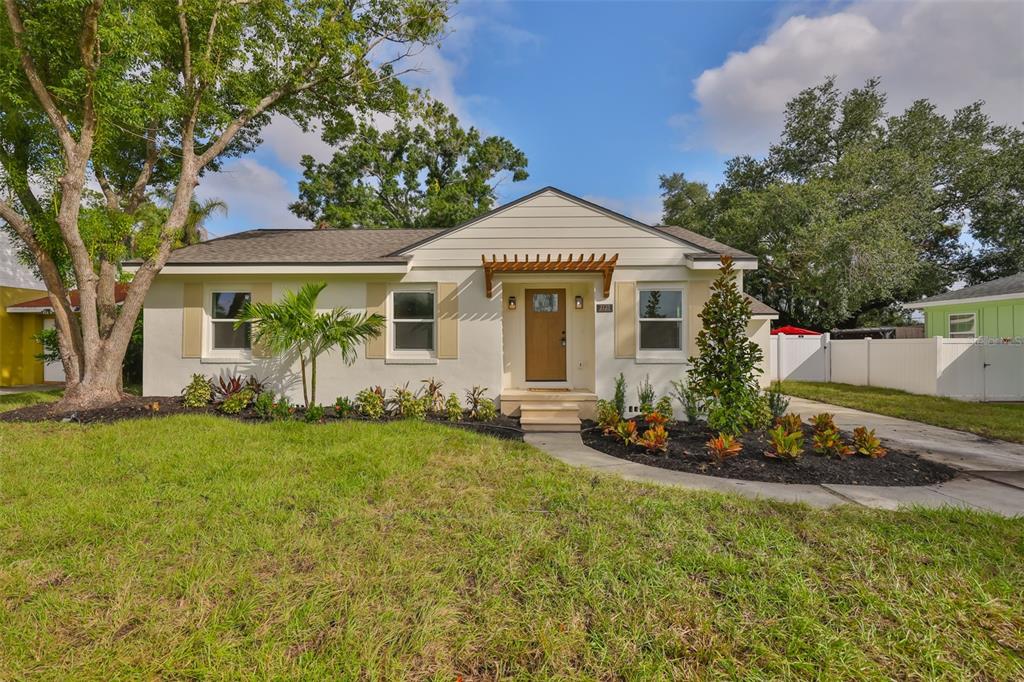 2125 W FERRIS AVENUE