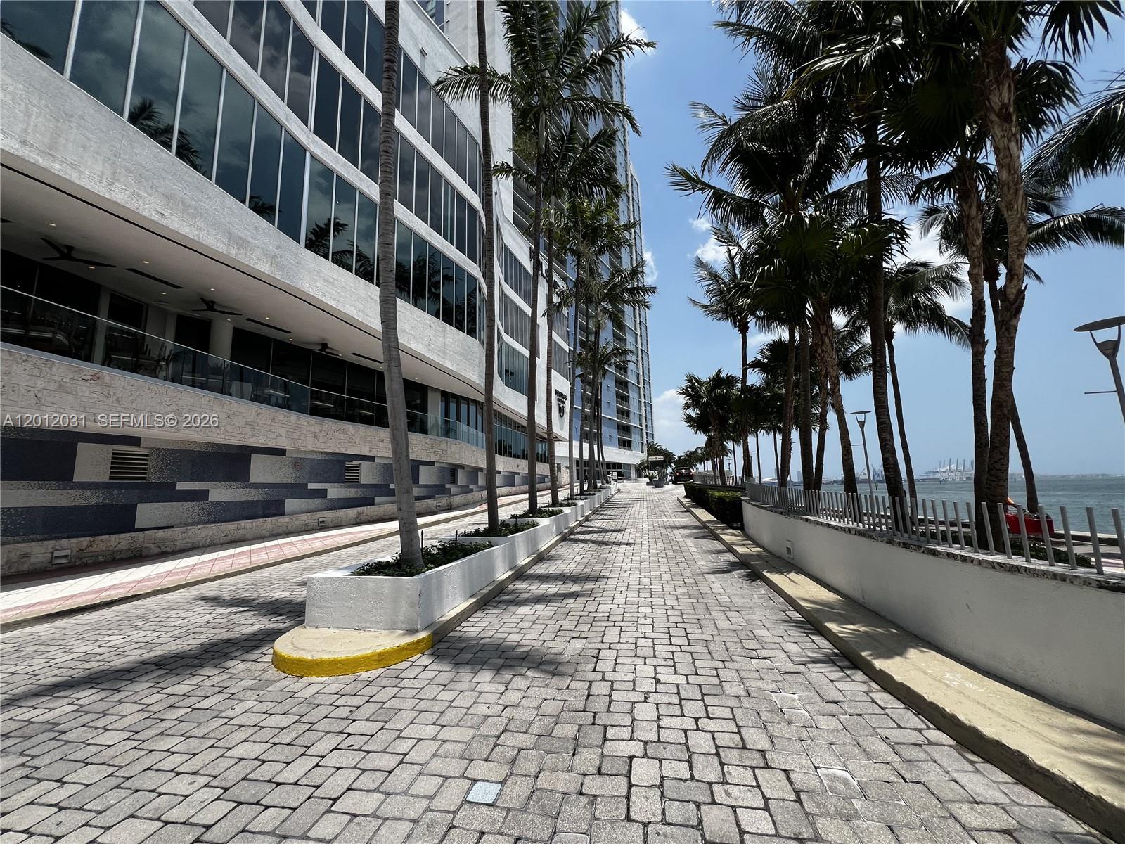 335 S Biscayne Blvd # 2900, Miami FL 33131