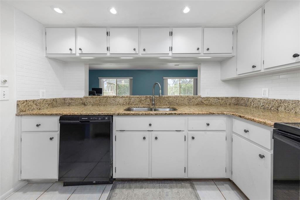 9237 AMAZON DRIVE, NEW PORT RICHEY, FL — photo 5 of 29