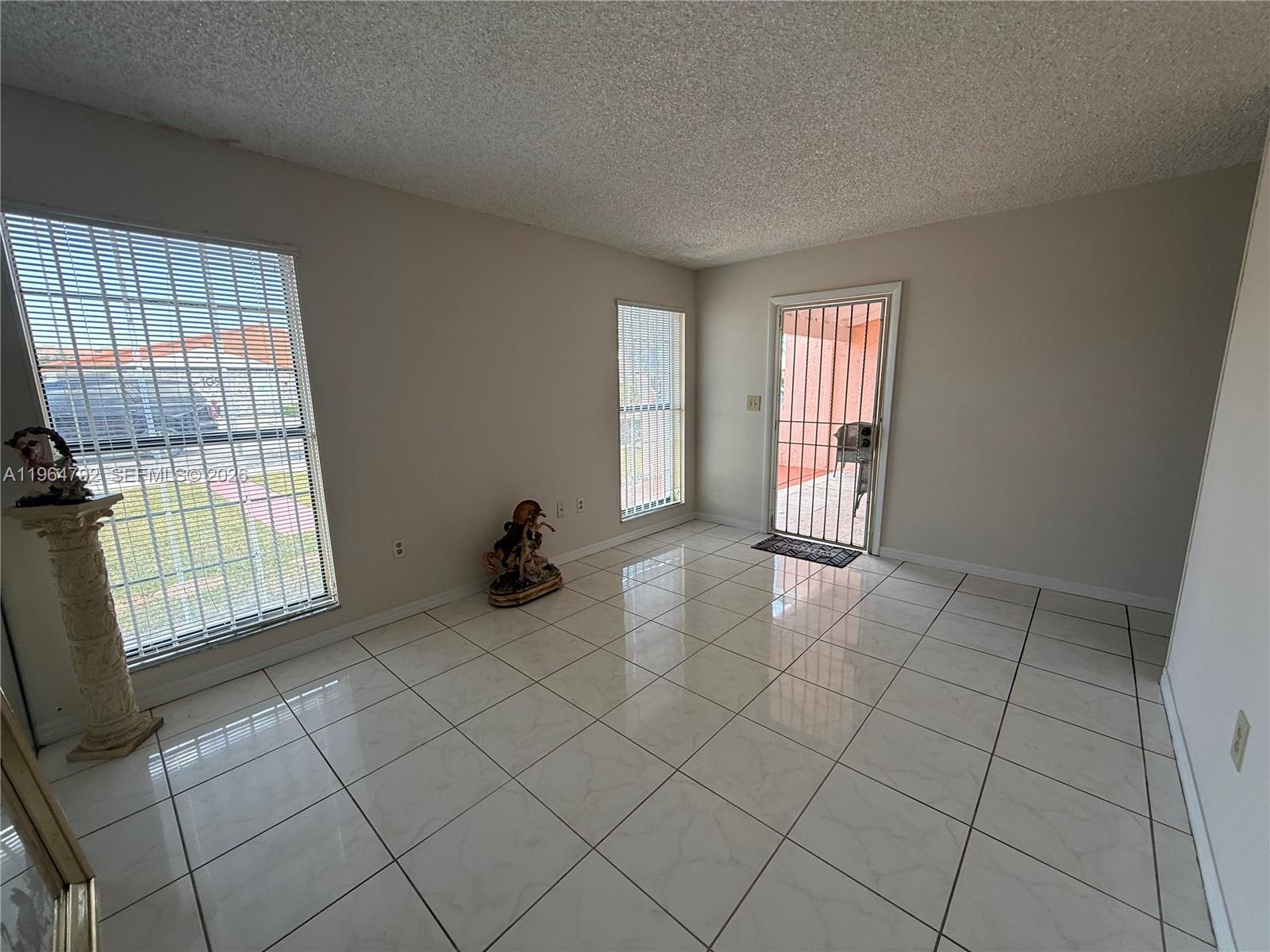 106 SW 96th Ct, Miami FL 33174