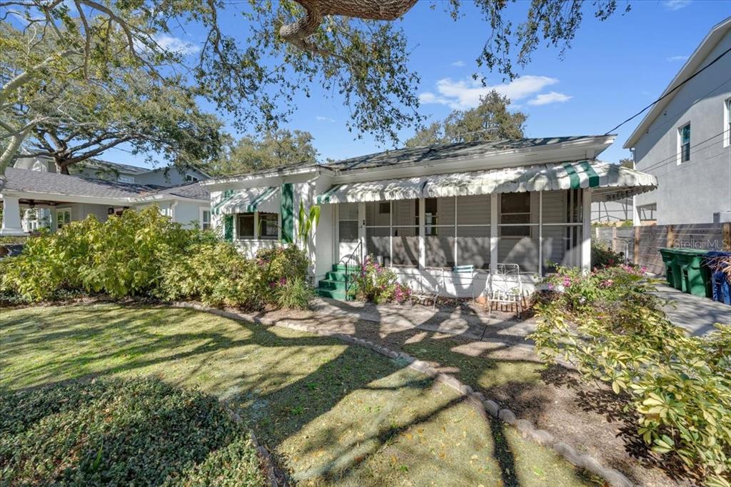 3311 W PALMIRA AVENUE