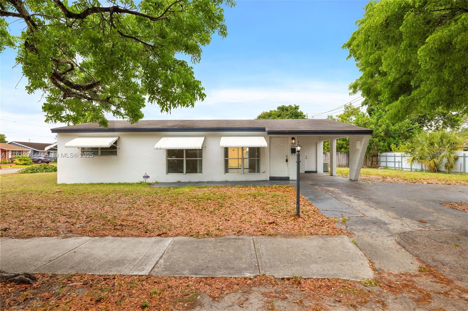 1920 N 66th Ave, Hollywood FL 33024