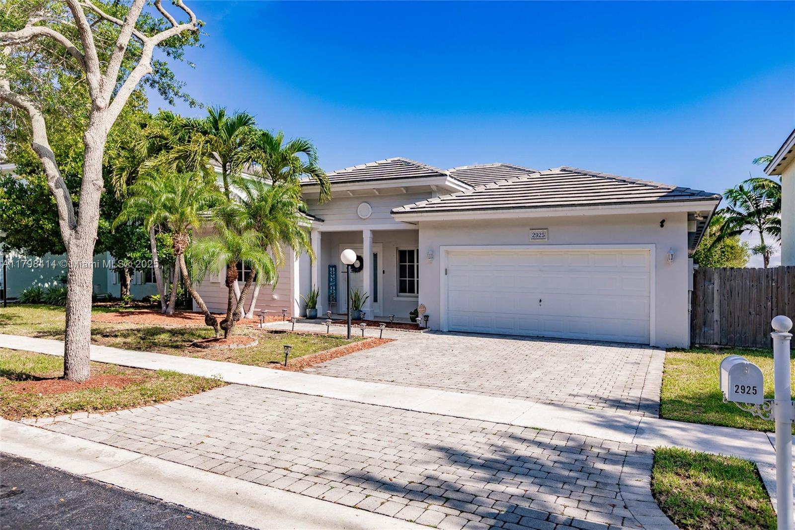 2925 NE 4th St, Homestead FL 33033