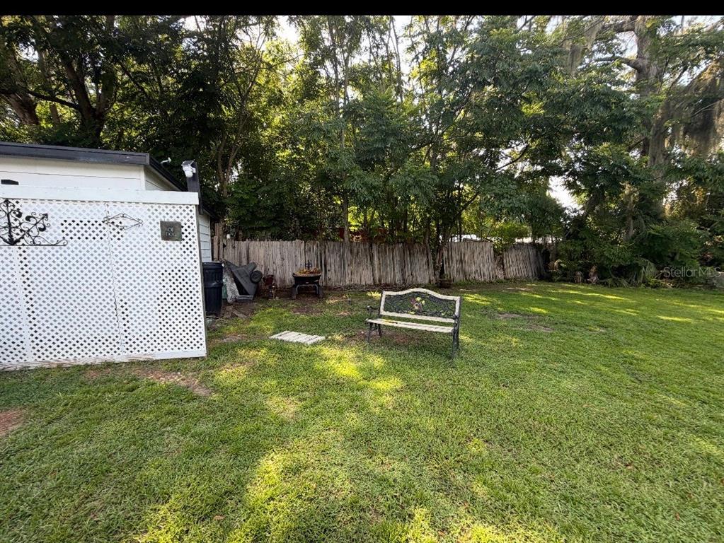 6517 SE 110TH LANE, BELLEVIEW, FL — photo 4 of 9