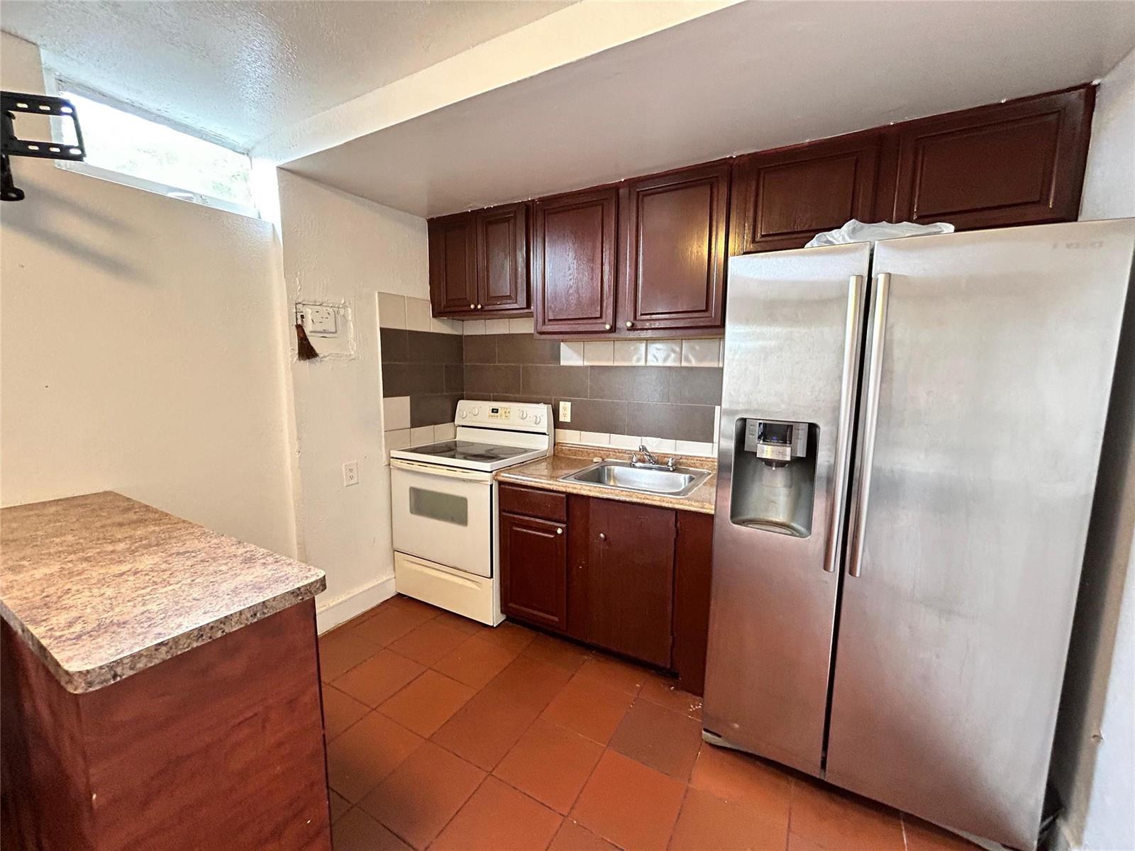 112 Newton Road, West Park FL 33023